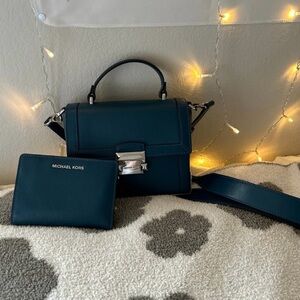 MK Purse & Wallet
